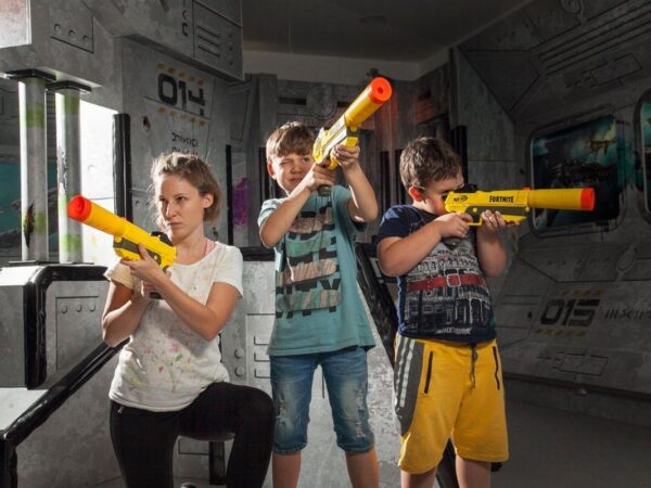 Csupakaland Családi Élményparkban NERF szivacslövő játék