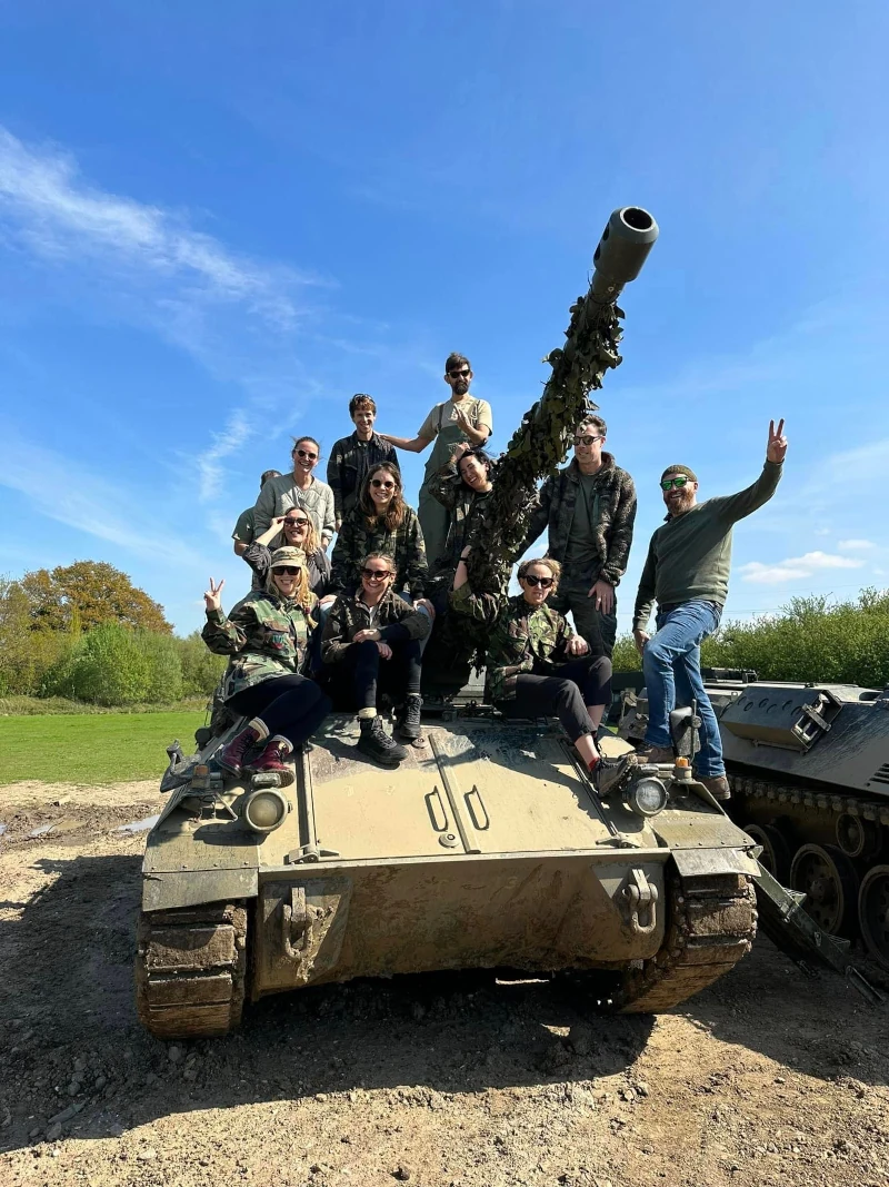 Tank-és harckocsi rodeóra fel! Különleges élmény mindenkinek